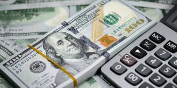 قیمت جدید دلار، یورو و سایر ارزها امروز ۶ مهر ۱۴۰۴/ دلار ۵ هزار تومان بالا رفت