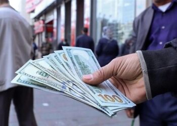 قیمت جدید دلار، یورو و سایر ارزها امروز ۴ مهر ۱۴۰۴/ بازار ارز هیجان‌زده شد؛ دلار دو کانال خیز برداشت