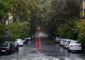 ببینید | خیابان‌های گنبد تبدیل به استخر شد