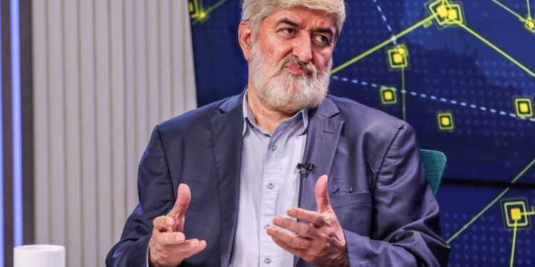 ببینید | علی مطهری: توئیتهای شهید لاریجانی روان ترامپ را بهم ریخت