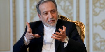 عراقچی: امضای تفاهم‌نامه پایان جنگ ممکن است در یکی دو روز یا چند روز آینده اتفاق بیافتد / مدیریت عبور و مرور در تنگه هرمز دیگر مانند گذشته نخواهد بود