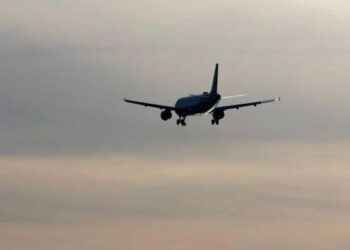 هواپیمای یک خانواده ۵ نفره در مسیر فلوریدا ناپدید شد؛ جستوجو برای یافتن سرنشینان